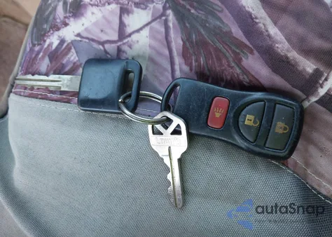 2006 Nissan Frontier Crew Cab Le/Se/Off Road из США, поврежденный, VIN 1N6AD07U66C404913